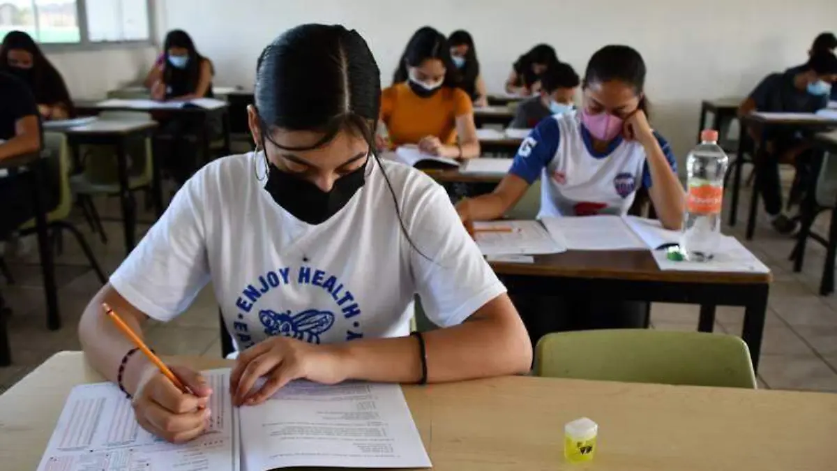 óvenes examen de admisión para nivel medio superior